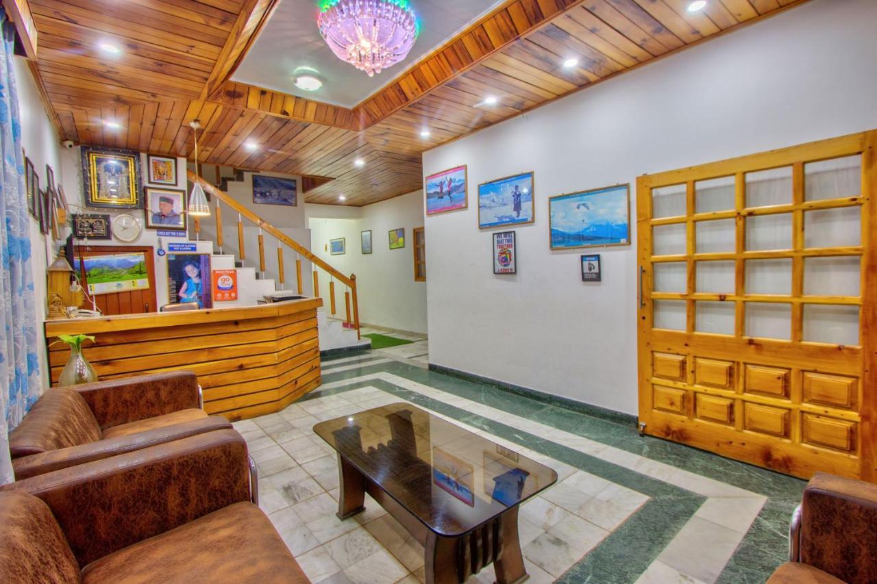 Hotel Royal The Mall Manali H.P. Esterno foto