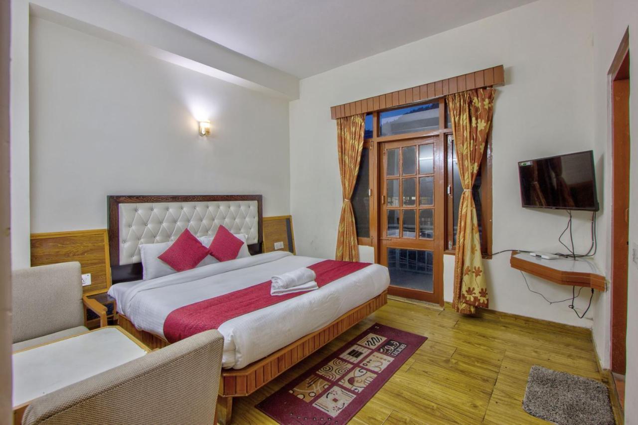 Hotel Royal The Mall Manali H.P. Esterno foto