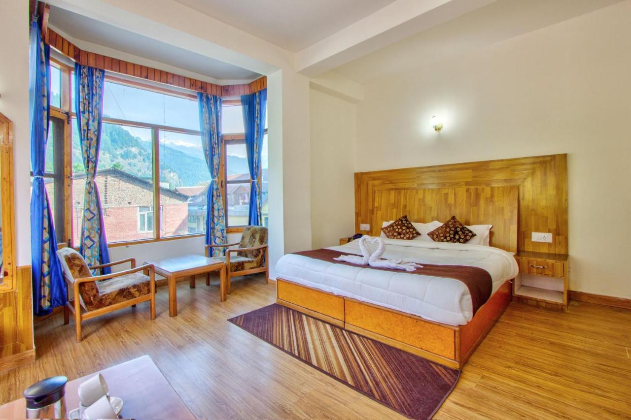 Hotel Royal The Mall Manali H.P. Esterno foto