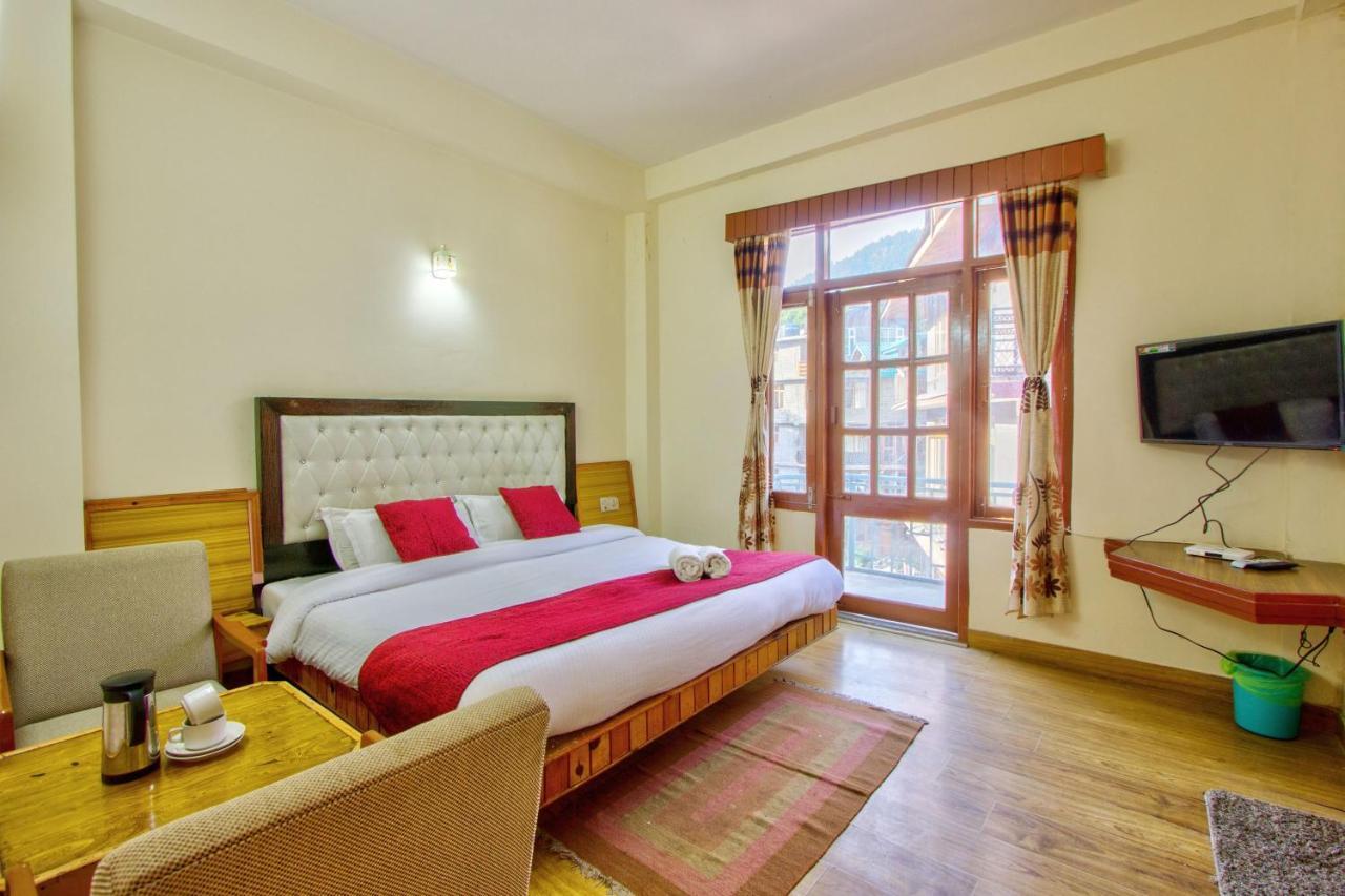 Hotel Royal The Mall Manali H.P. Esterno foto