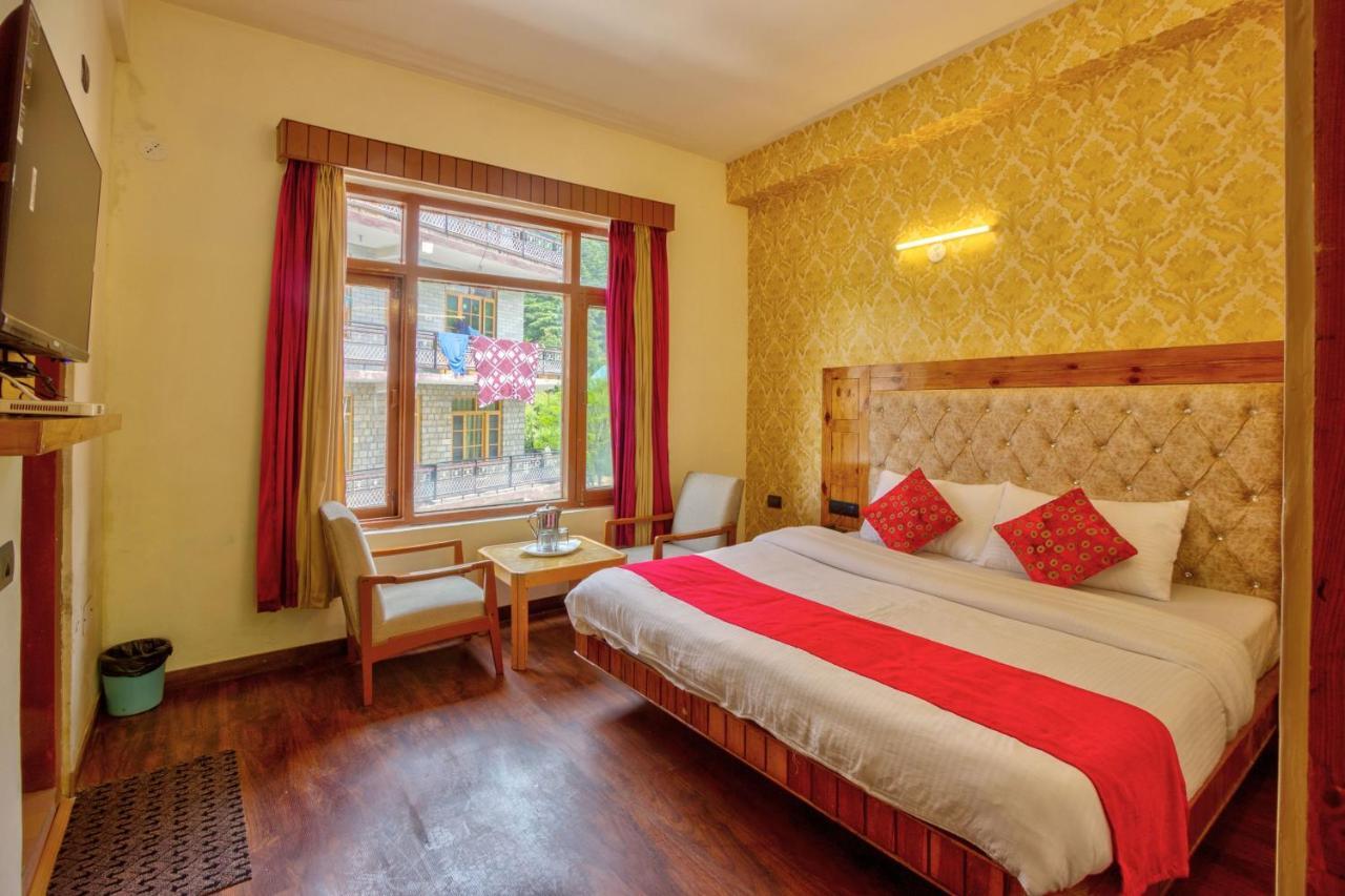 Hotel Royal The Mall Manali H.P. Esterno foto