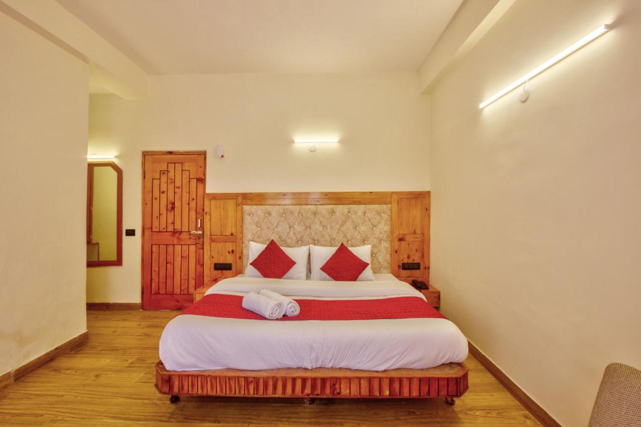 Hotel Royal The Mall Manali H.P. Esterno foto